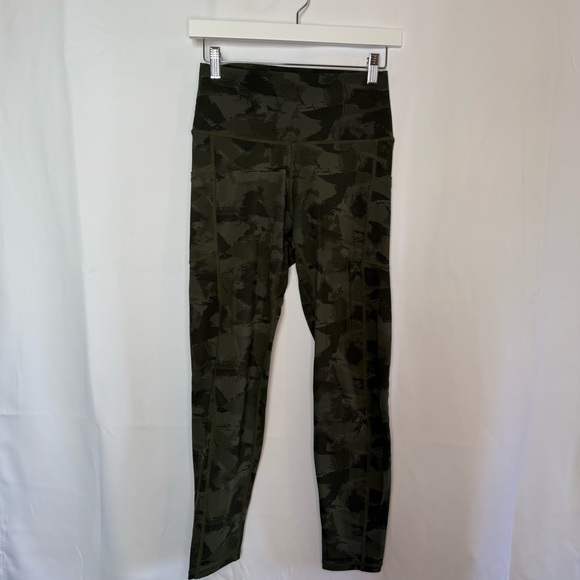 Colorfulkoala Pants - Colorfulkoala Green Camo Print Leggings with Pockets Size M